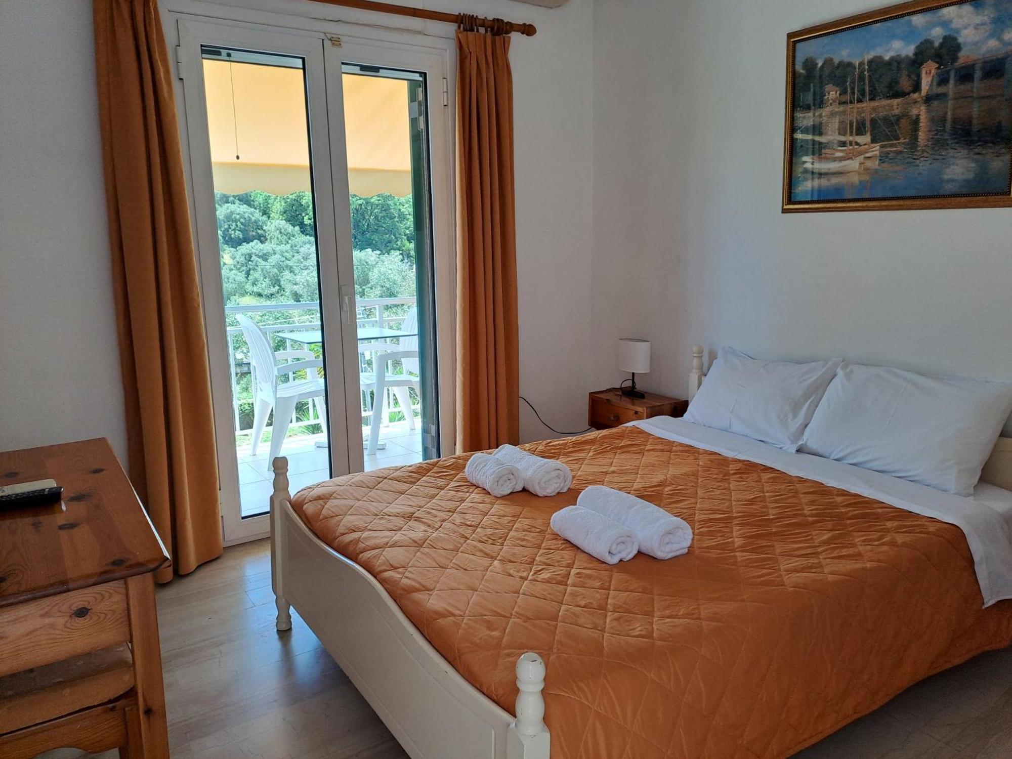 Evridiki Apartments Месонги Экстерьер фото